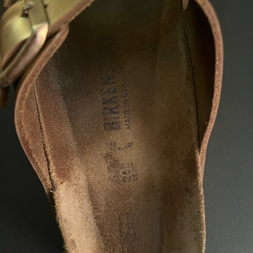 Birkenstock gold Arizona sandals women’s 40 - Picture 3 of 4